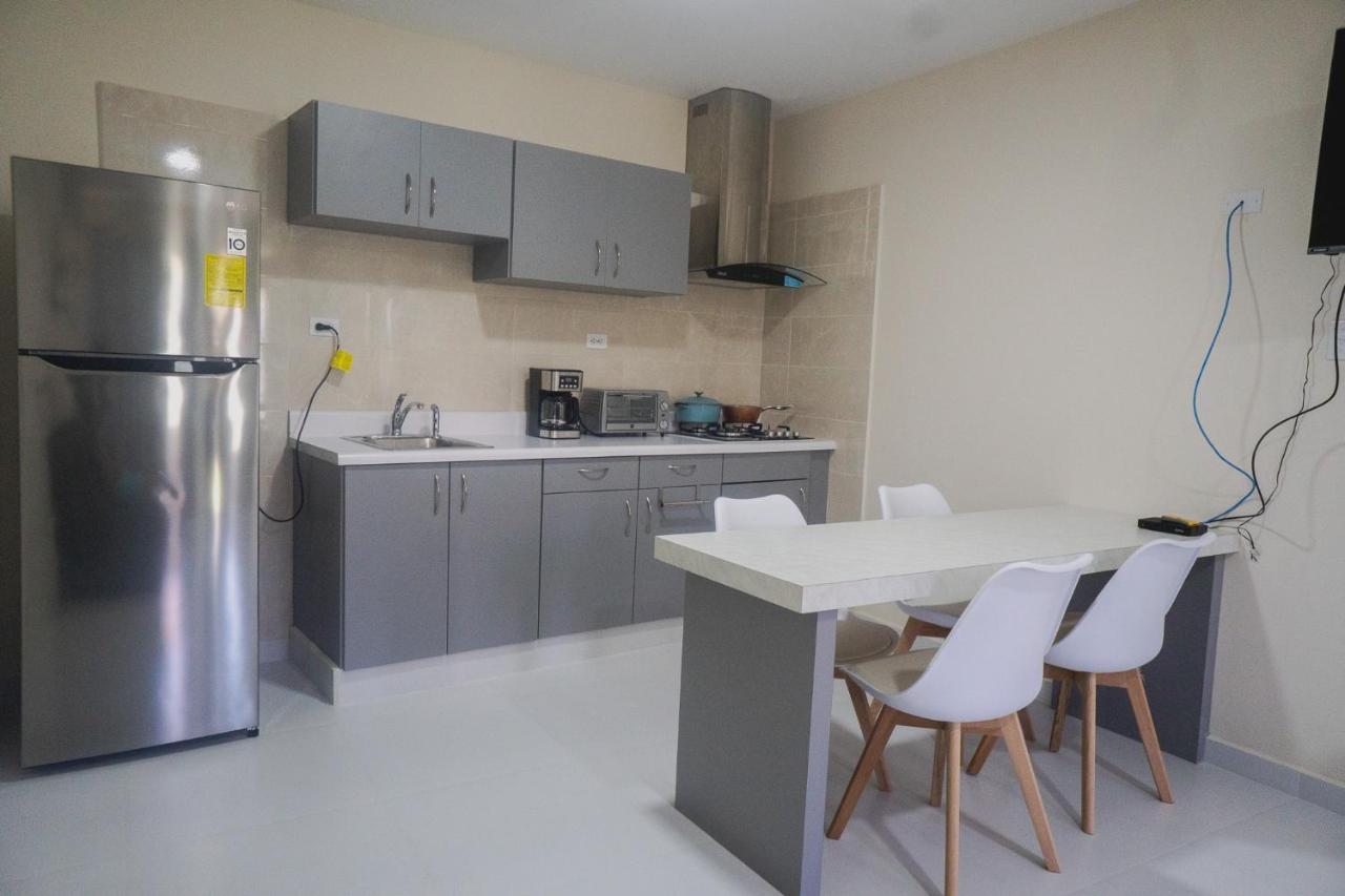 Pavia'S Centerpoint Oasis Apartamento Oranjestad Exterior foto